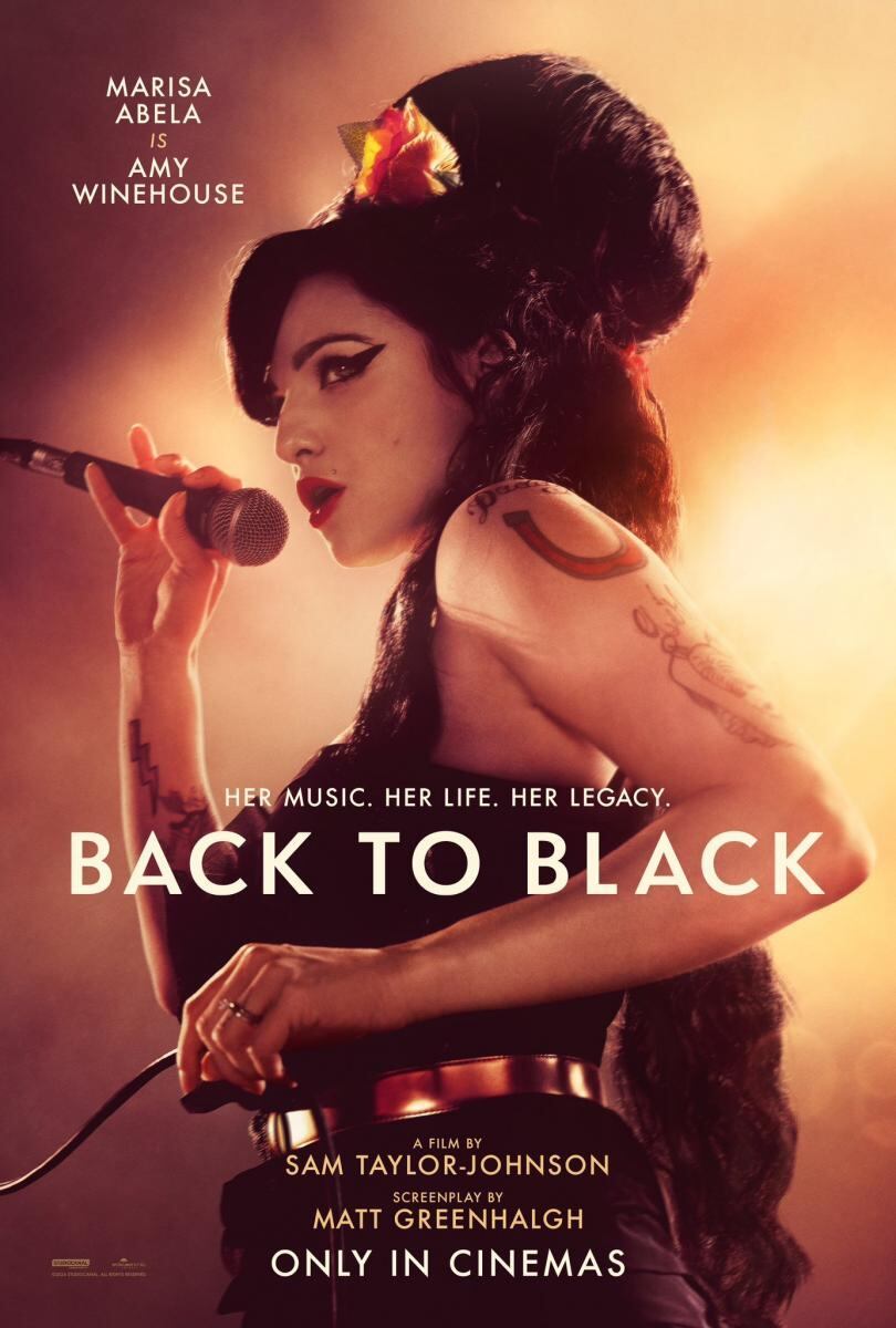 Marisa Abela es la figura central del póster de "Back to Black", película biográfica de Amy Winehouse dirigida por Sam Taylor-Johnson (Foto: Focus Features)