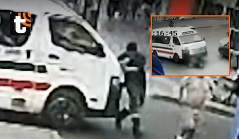 ¡Tragedia en SMP! Cámara capta el instante en el que joven muere tras ser arrollado por una combi