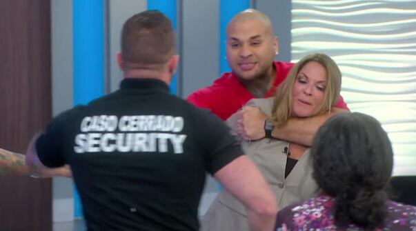 La doctora Ana María Polo en un momento de miedo en "Caso cerrado". (Foto: Captura de televisión)