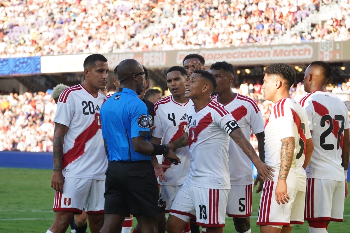 La selección peruana de Mano Menezes acumula una victoria, un empate y tres derrotas en nueve meses de trabajo.
