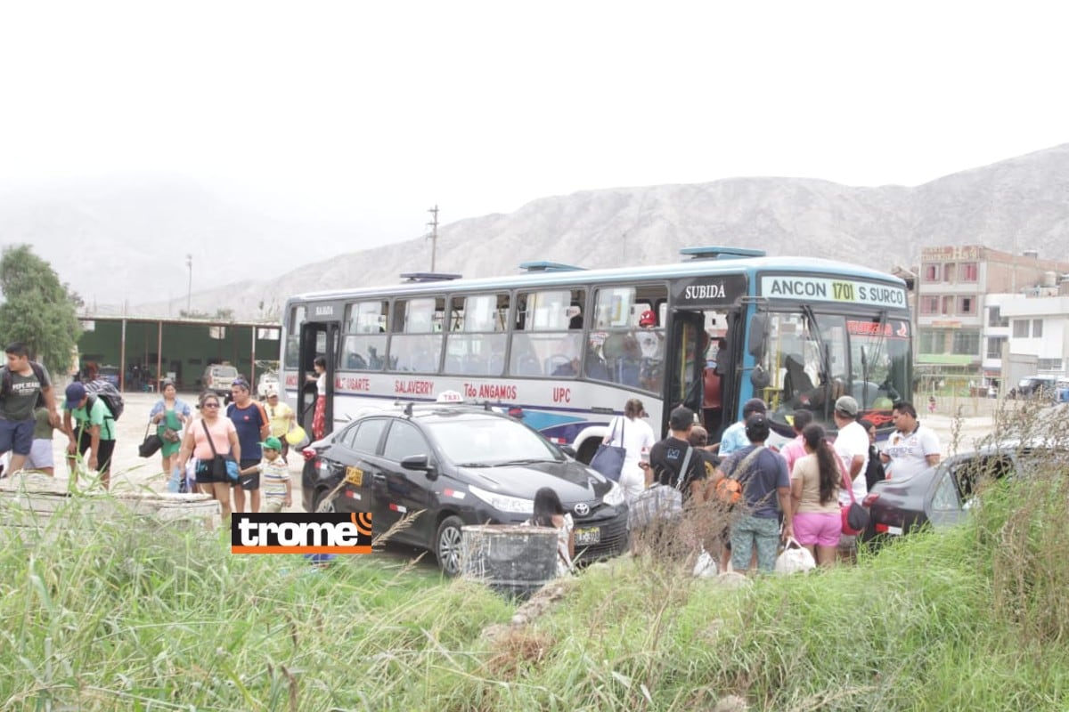 Muchas familias cambiaron el 'domingo playero' por otro espacio para refrescarse y divertirse esta temporada. (Isabel Medina / Fotos: Alan Ramírez / Trome).
