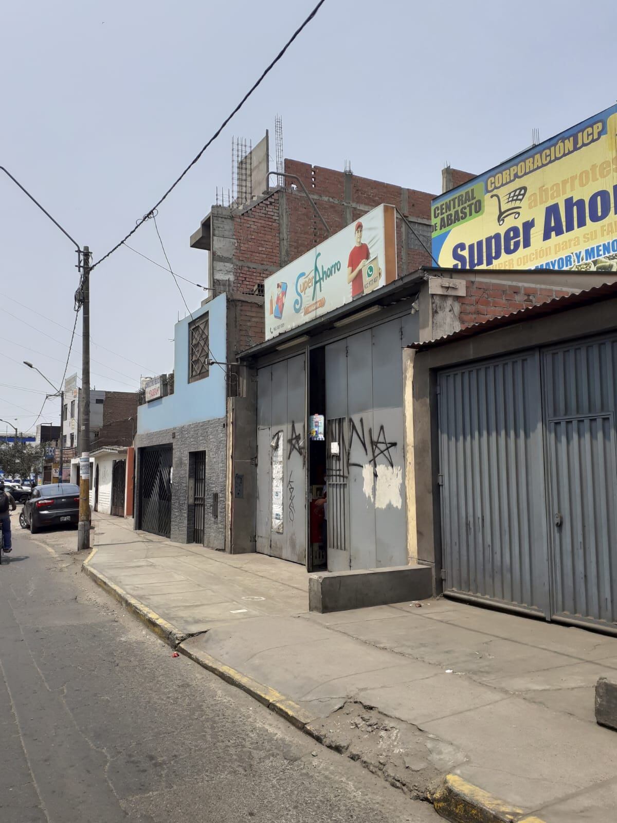 Delincuentes venezolanos doparon a toda una familia para robar dinero y mercadería de una distribuidora de abarrotes, en Ate.