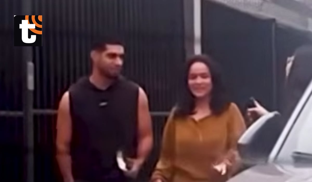 Daniela Darcourt con Juan Labarca Alarcón.