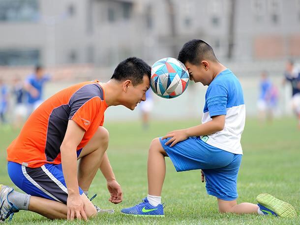 El fútbol es un deporte que puede enseñar grandes valores a los niños. (Foto: Pixabay)