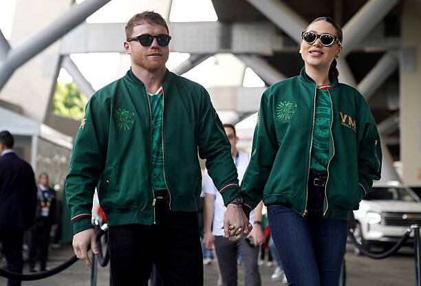 Canelo Álvarez llegó acompañado de su esposa a primer partido de México (Foto: Getty Images)