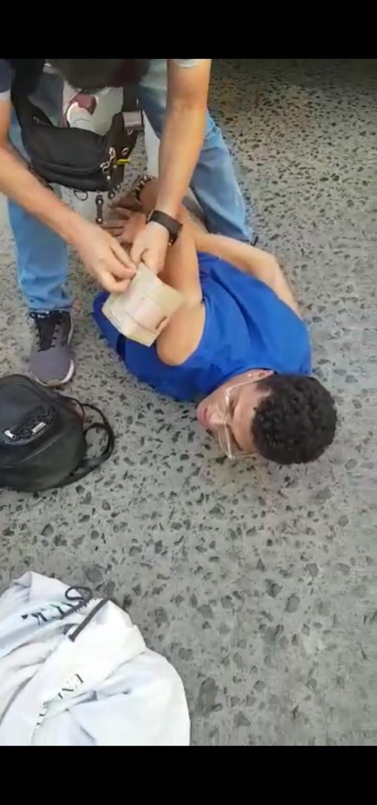 Raquetero venezolano fue intervenido por la Policía. Momento de su detención.