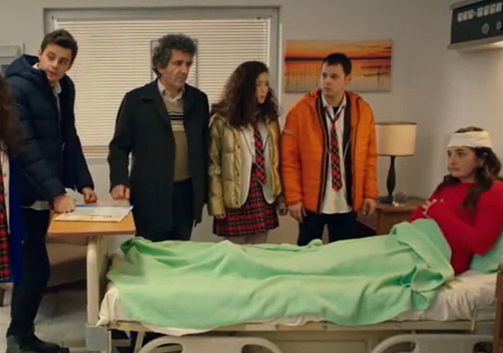 Sengül junto a su familia (Foto: NG Medya)