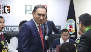 Martín Vizcarra y el peculiar gesto que tuvo cuando la Policía lo sacó de la sala tras ser sentenciado a 14 años de prisión