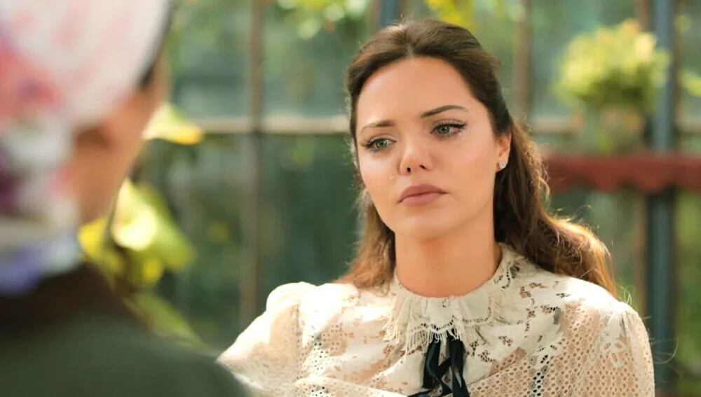 Gülten le confiesa la verdad a Züleyha (Foto: Tims & B Productions)