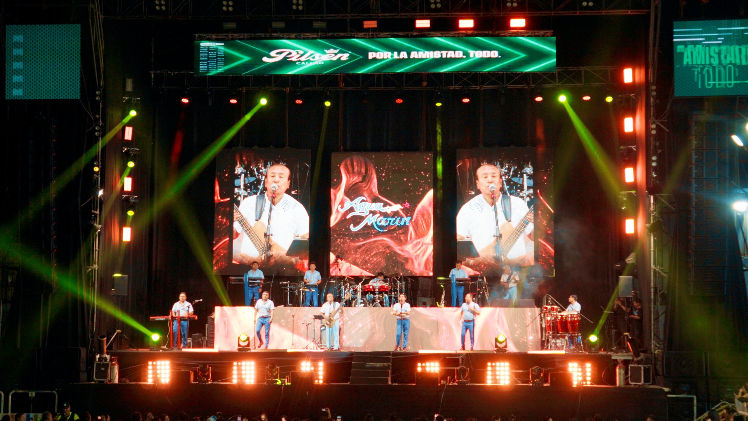 Agua Marina se presentó en el aniversario de El Huaralino.