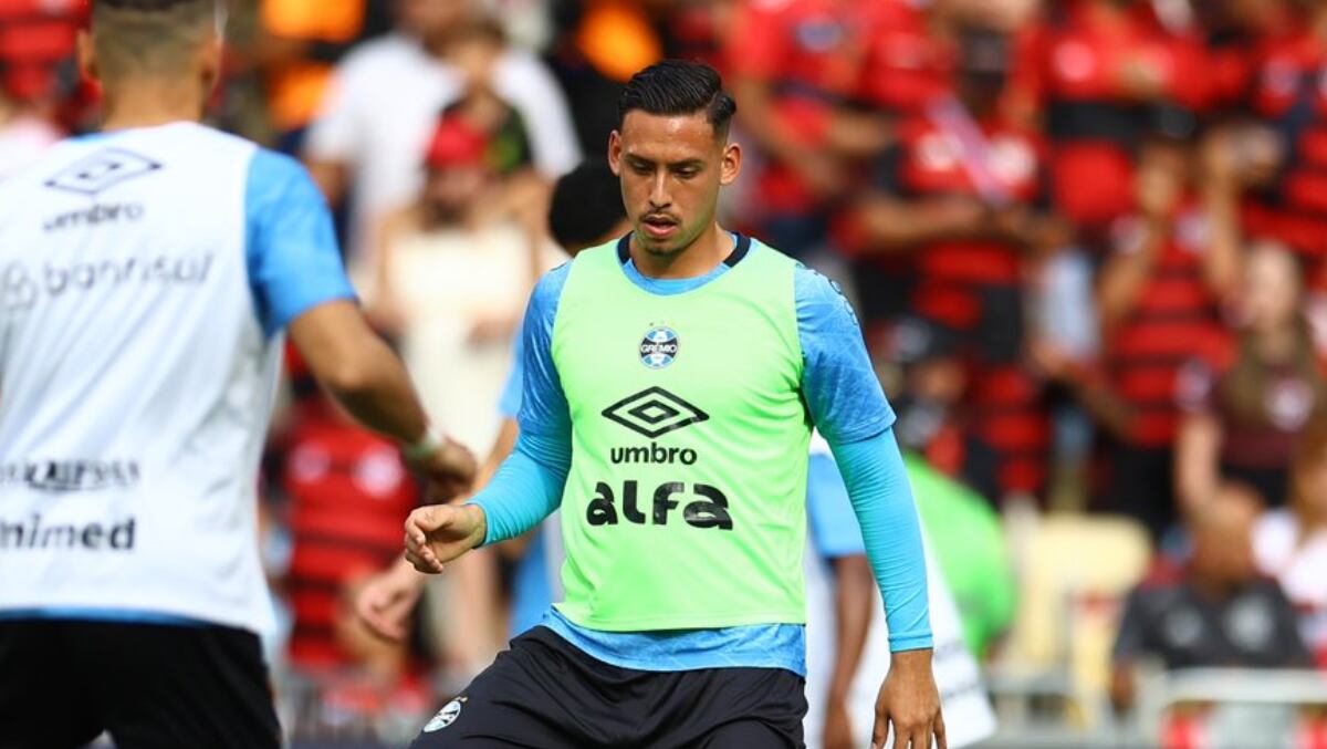 Erick Noriega recibió los elogios de la prensa brasileña por su destacada actuación. (Foto: Gremio)