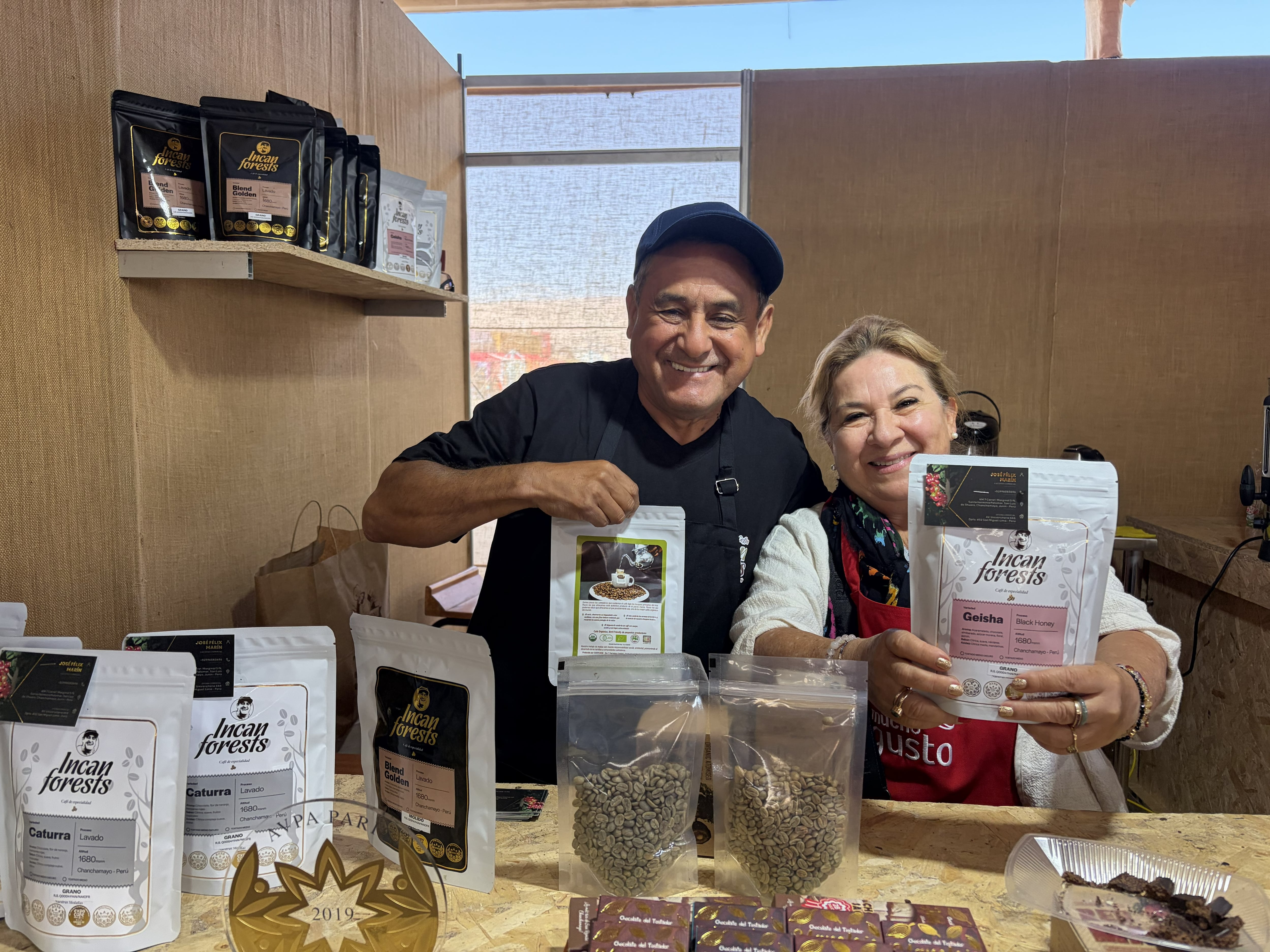 Incan Forest llegó a la feria con su café orgánico. Foto: K. Gines.