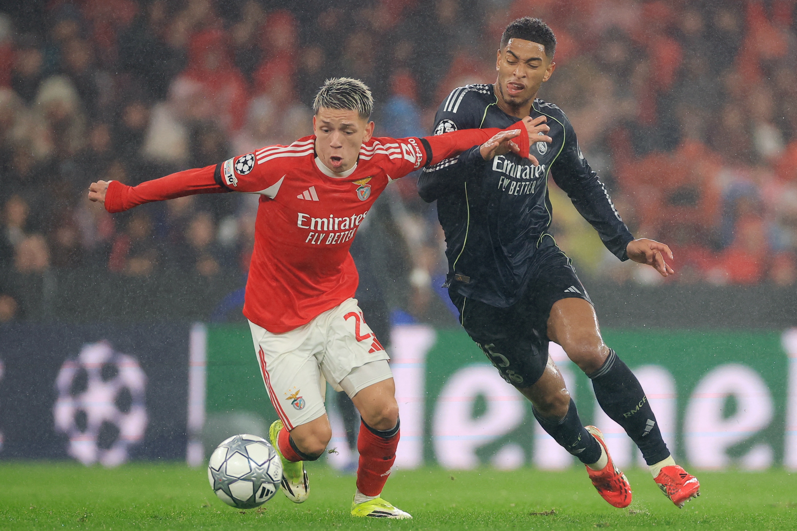Repasa los goles del partido de Real Madrid vs Benfica por la jornada 8 de la Champions League desde el estadio da Luz.