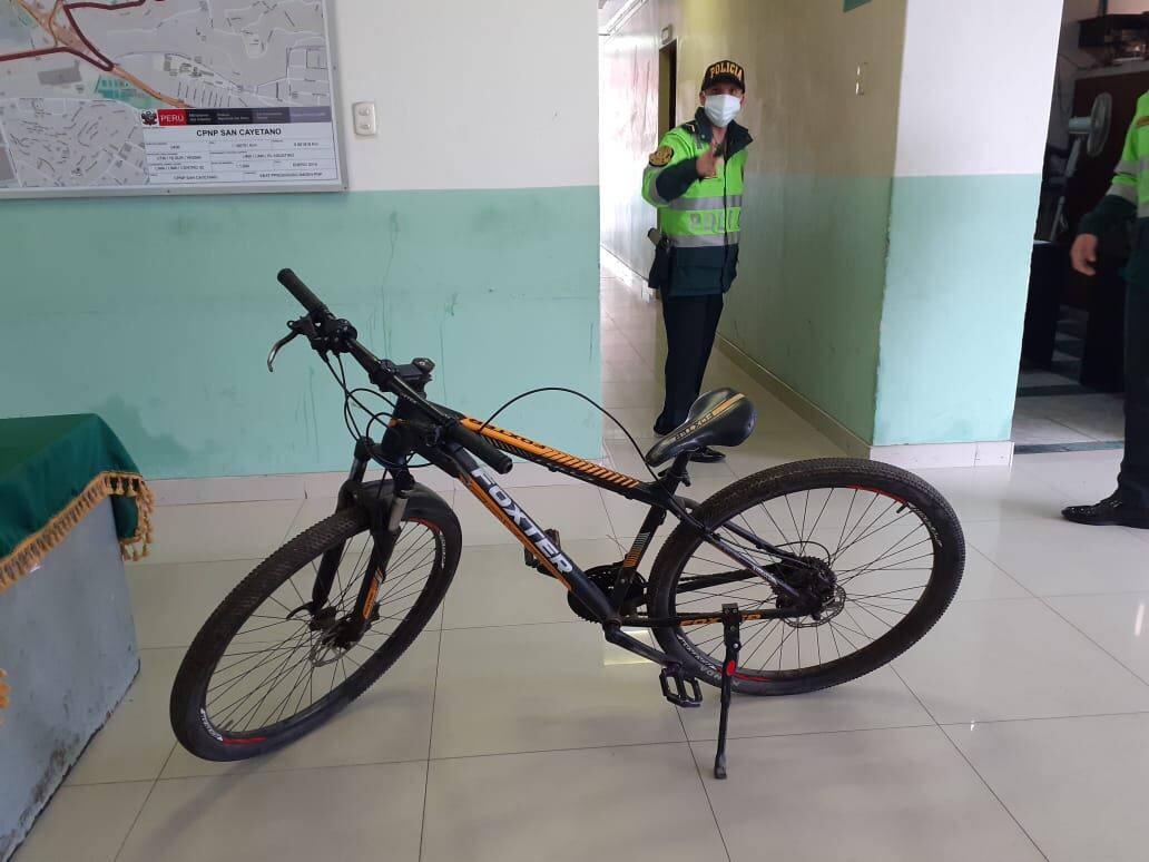 William Jefferson Palomino Uscuvilca (39), ‘piky’, sobrino del destructor Tito Uscuvilca Patiño, fue intervenido por robar con la modalidad de raqueteo en una bicicleta. (foto: Mónica Rochabrum/Trome)