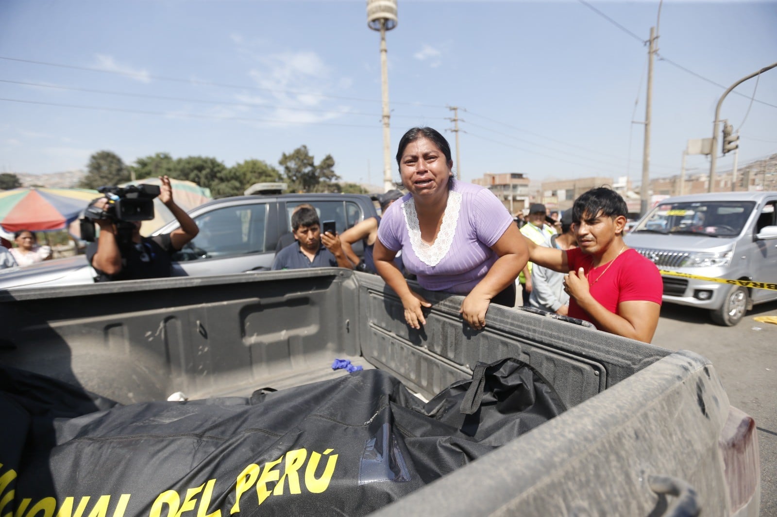 Familiares protagonizaron desgarradoras escenas de dolor. Foto: Joseph Angeles / @photo.gec