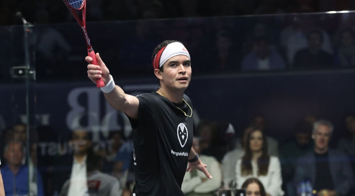 Diego Elías logró su primer título en el prestigioso torneo de Egipto, consolidando su gran momento en el circuito profesional de squash.