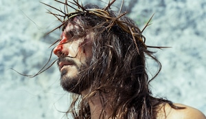 Según datos históricos y científicos, ¿a qué hora realmente murió Jesús en la cruz?