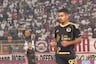 Miguel Silveira fue recibido entre pifias por la hinchada de Universitario