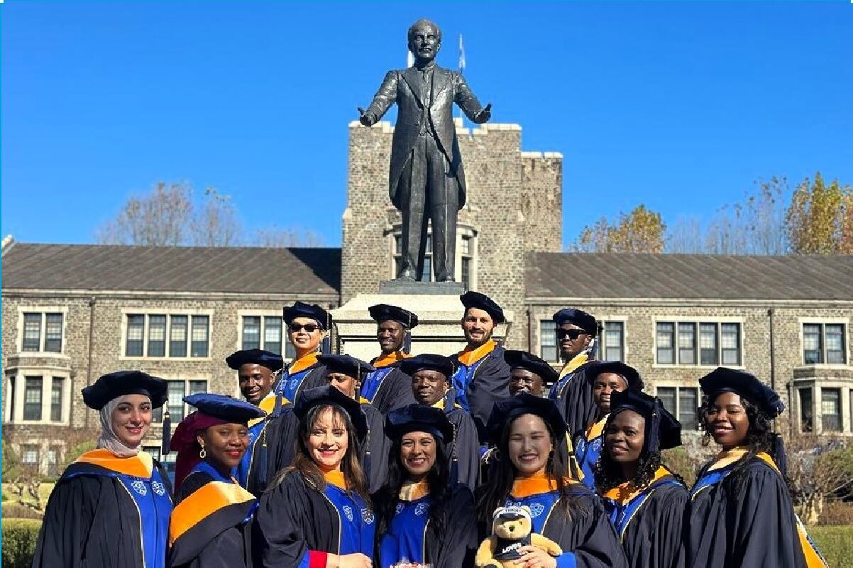 Capitana PNP Katherine Quiroz estudió becada en Corea del Sur. Logró segundo puesto de maestría de Gestión de Políticas de Salud y Financiamiento en la Universidad de Yonsei.