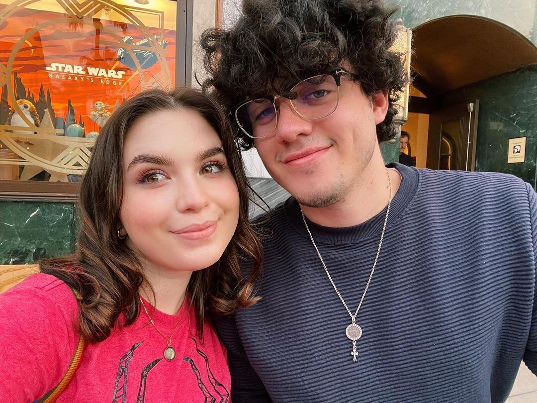 Christian Muñiz Torres y su novia Kylie Jane Marco tienen tres años como pareja (Foto: Christian Muñiz Torres/Instagram)