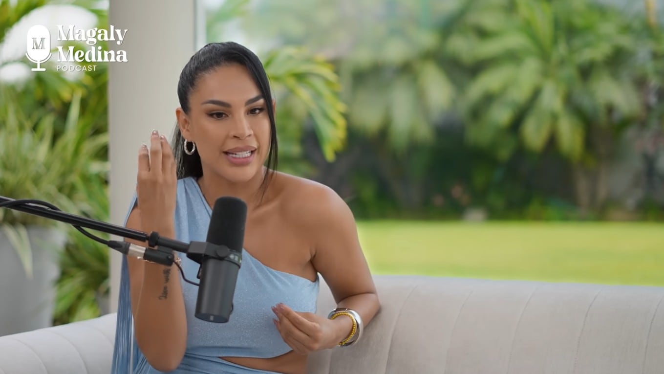 Tefi Valenzuela en el pódcast de Magaly Medina.