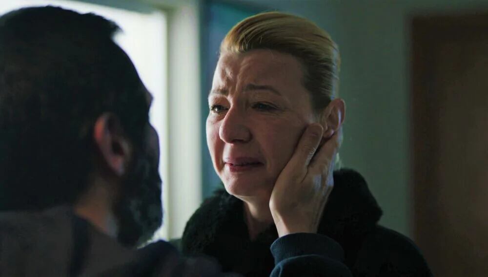 Laçin se reúne con Murat en la telenovela turca "Secretos de familia" (Foto: Ay Yapım)