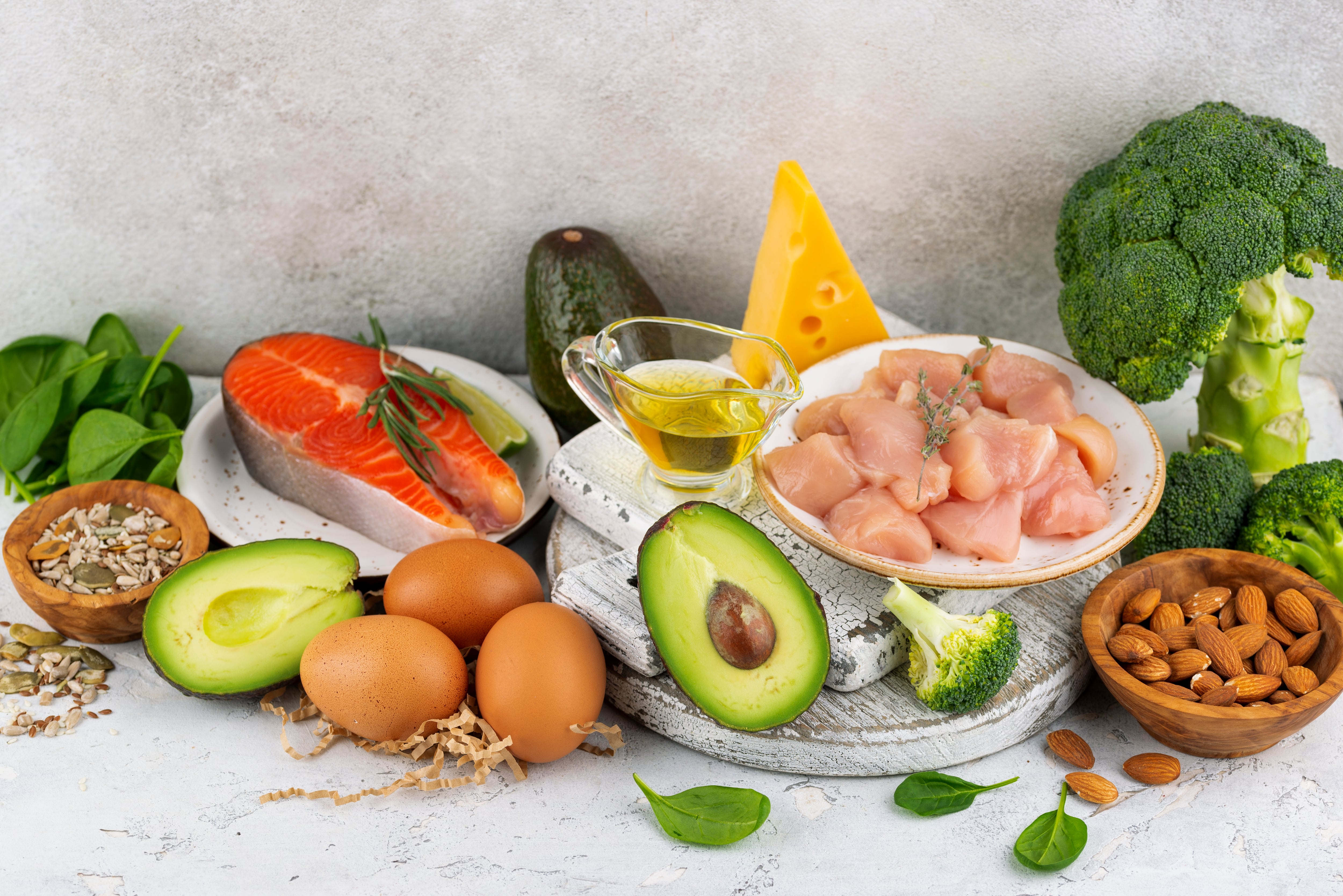 Para tener buenos resultados, es importante consumir una buena dieta con proteínas. Foto: Freepik.