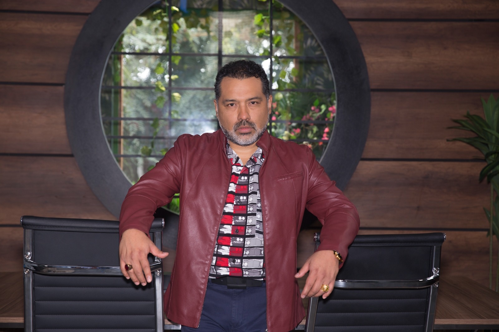 Además de actuar, es profesor y director de teatro (Foto: Allengino Quintana)