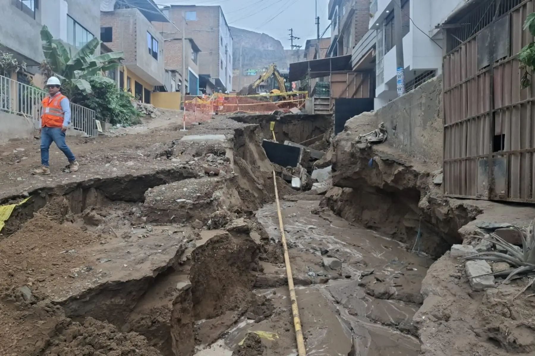 La emergencia se produjo alrededor de las 3:50 de la madrugada, en el asentamiento humano Nueva Esperanza. Foto: Andina