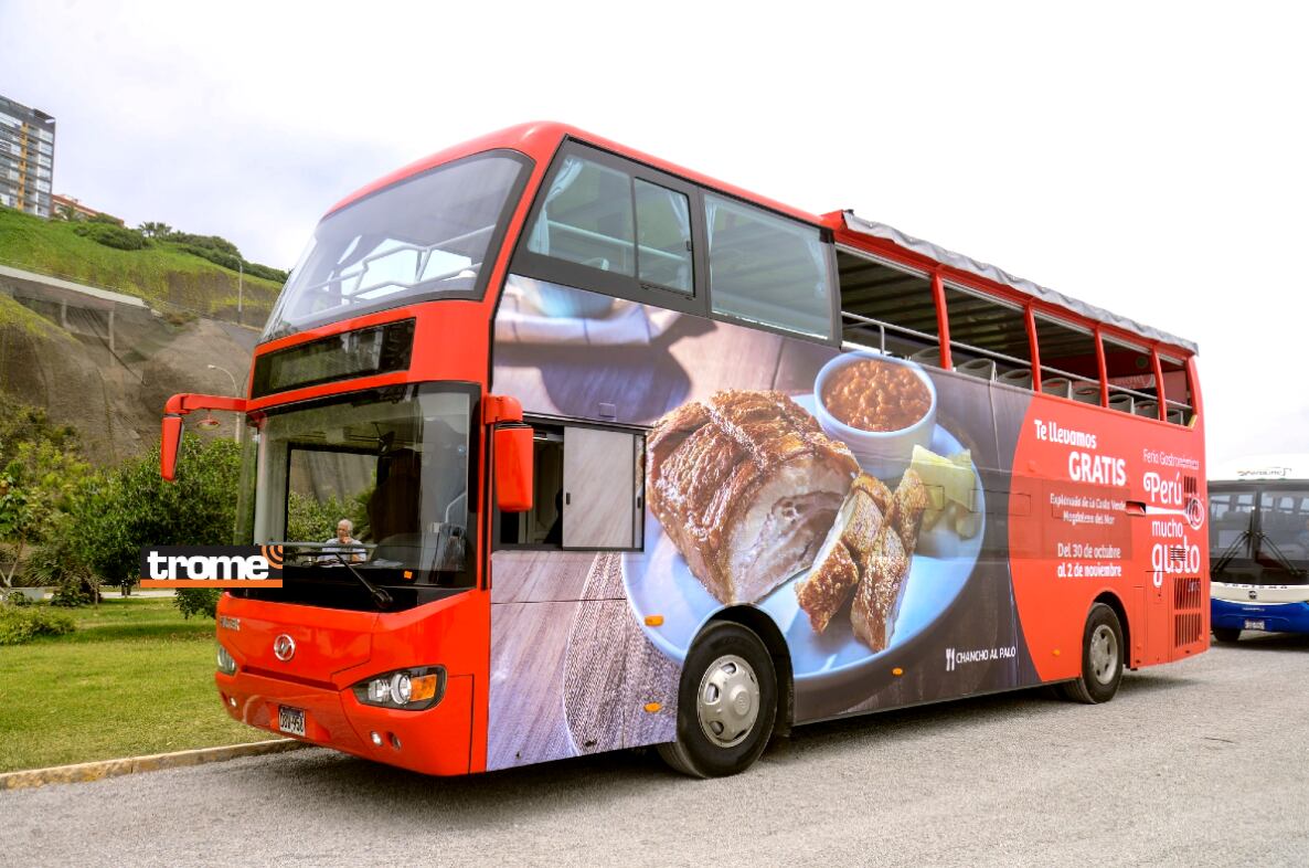 El servicio de buses gratuitos ayuda a que más personas se trasladen hacia Perú Mucho Gusto en la Costa Verde.