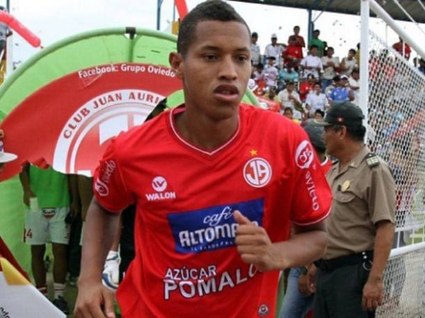 Alexander Sánchez ficho por Unión Comercio.