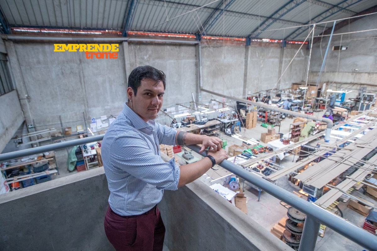 David cuenta que siempre está supervisando la planta y en todos estos años ha logrado formar a un buen equipo. Foto: Fernando Sangama.