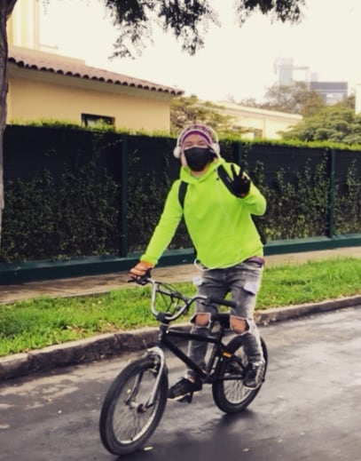 Manuel Paz Soldán con su bicicleta. (Foto: @chinopaz13).
