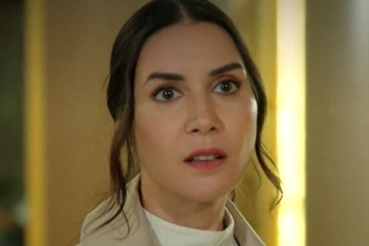 Ahu Yağtu como Suzan Manyasli en la telenovela "Hermanos" (Foto: NG Medya)