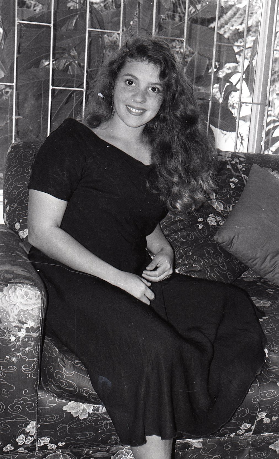 En el año 2009 inició su Stan up comedy 'Se busca marido, cama adentro', espectáculo con el que se presentó en diferentes lugares a nivel nacional. El mismo año actuó en la comedia 'Una pulga en la oreja', bajo la dirección de Juan Carlos Fisher. Entre enero y diciembre de 2011, condujo dos programas como 'Minuto para ganar' y 'Lima Limón'.