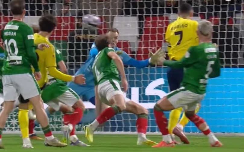 Cristiano Ronaldo anotó su gol 957 como profesional. (Captura video)