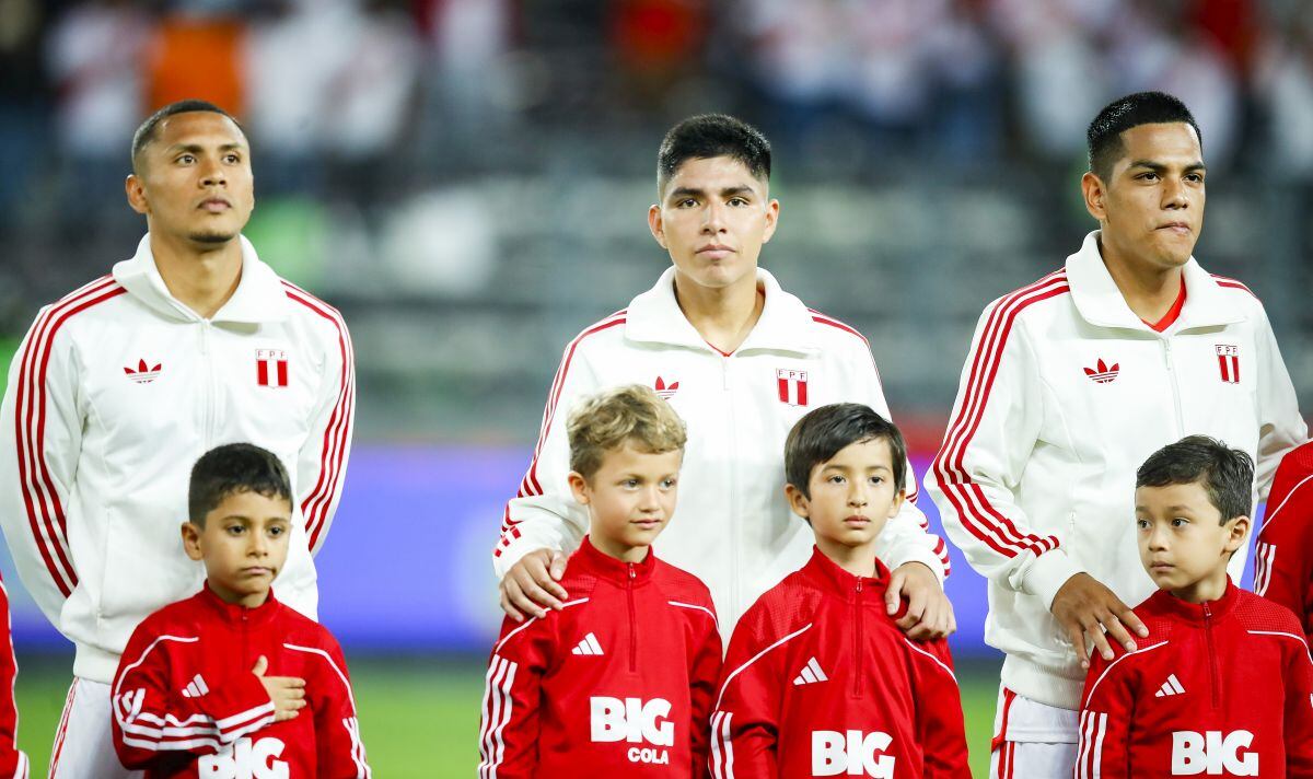 'Pocho' apuesta por los veloces Reyna y Grimaldo y pide no comparar a Piero Quispe con Christian Cueva.
Foto: Giancarlo Ávila / @photo.gec