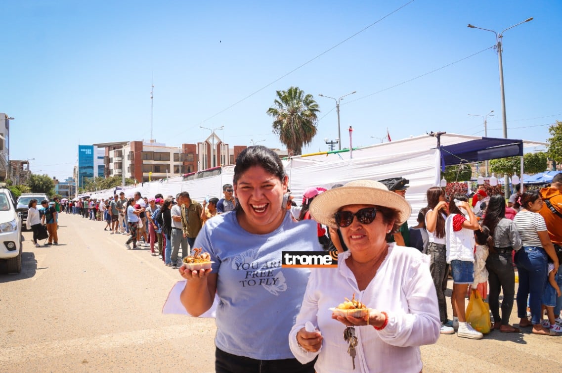Perú en nuevo récord gastronómico con el 'Parihuelazo 2025'. Cocineros del distrito de José Leonardo Ortiz en Chiclayo prepararon la 'parihuela más grande del mundo'. (Foto composición: Isabel Medina / Trome),