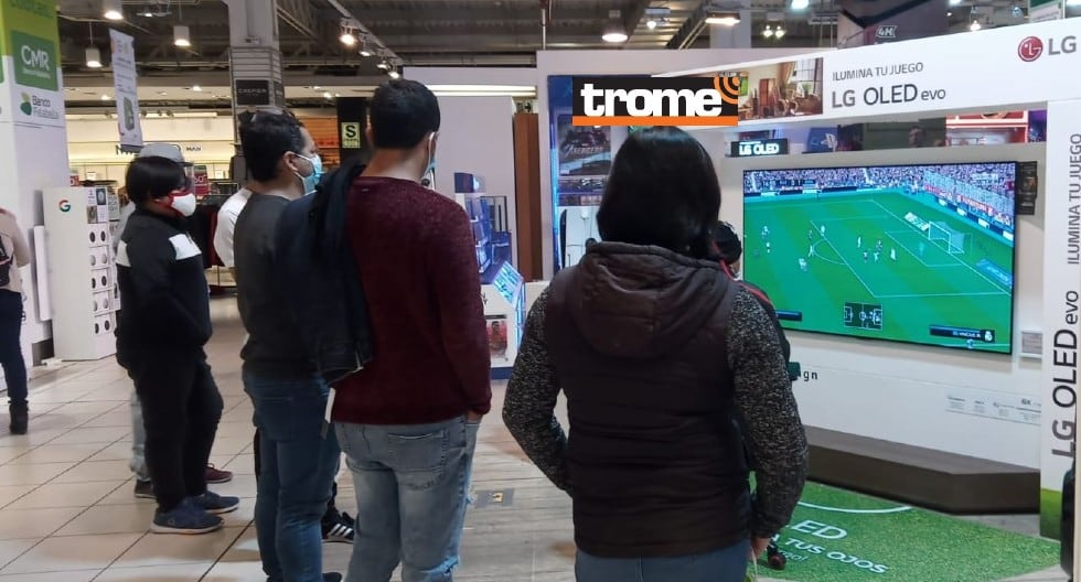 Aumenta la compra de televisores impulsada por los eventos deportivos. (Isabel Medina / Trome)