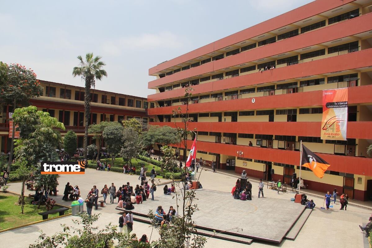 El examen de admisión a la Universidad Nacional Federico Villarreal tuvo 4,376 vacantes y en total 13,283 postulantes. 'Lari' organizó su tiempo entre trabajar y estudiar y logró puntaje casi perfecto. (Entrevista: Isabel Medina / Trome).