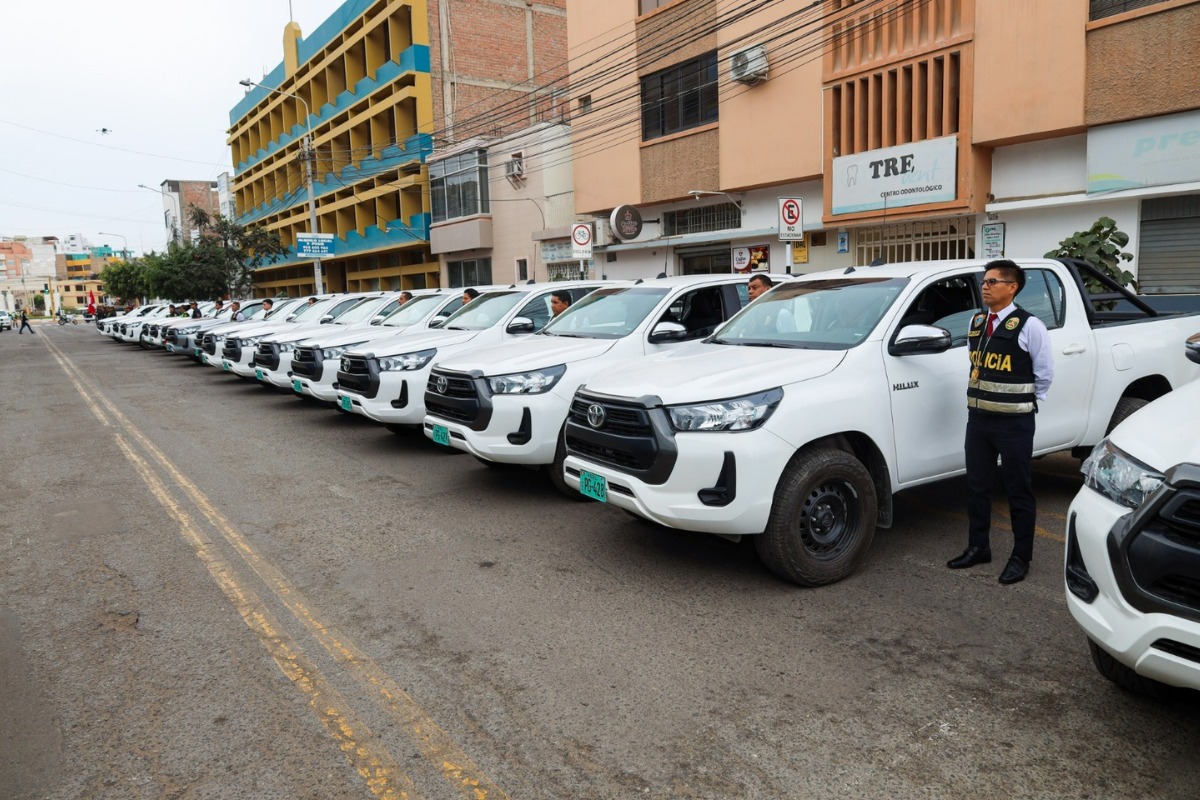Se incorporó 24 camionetas para reforzar seguridad