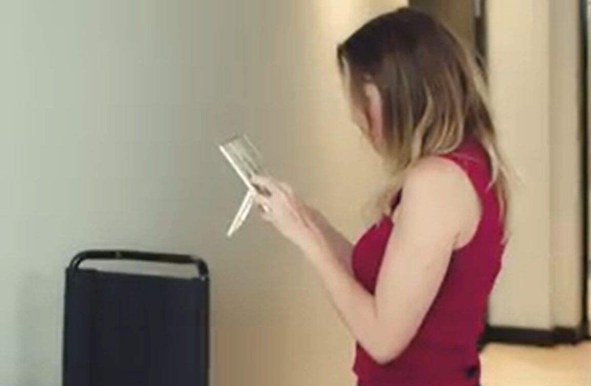 Derin puede caminar y trata de engañar a todos en "Infiel" (Foto: Antena 3)