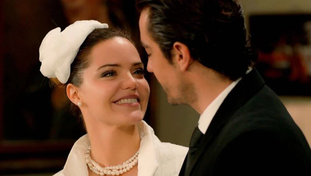 Los actores Hilal Altınbilek e İbrahim Çelikkol en la telenovela turca "Tierra amarga" (Foto: Tims & B Productions)