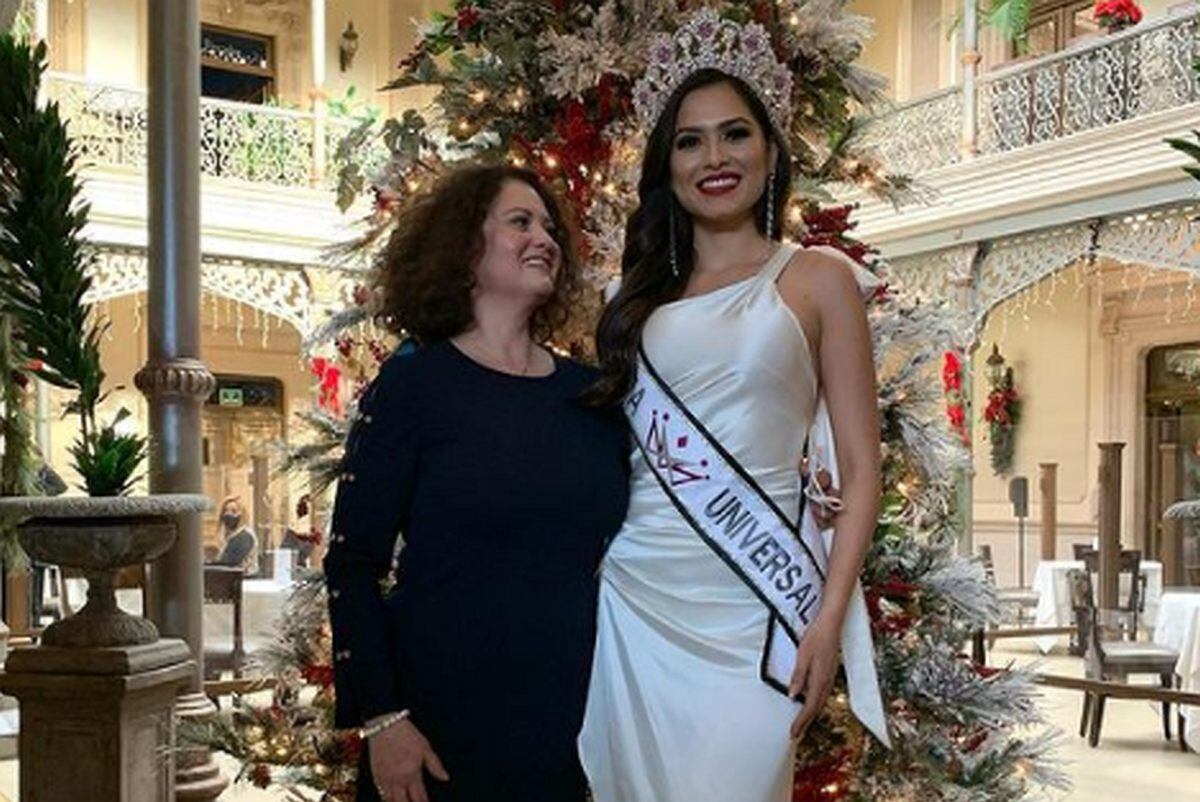 Una crisis de salud de la madre de Andrea Meza casi pone en juego su corona en el Miss Universo. (Foto: @almacarmonajaquez / Instagram)