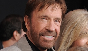 ¡Luto en el cine! Murió Chuck Norris a los 86 años tras repentina emergencia médica en Hawái