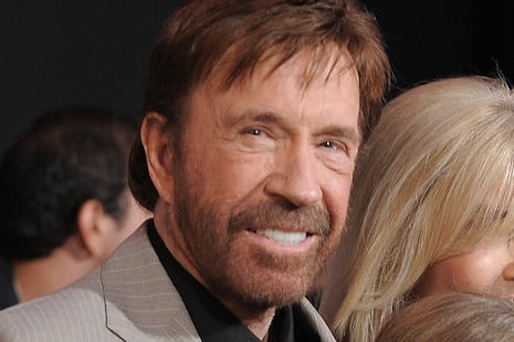 ¡Luto en el cine! Murió Chuck Norris a los 86 años tras repentina emergencia médica en Hawái