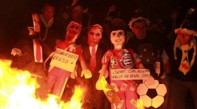 La quema de los muñecos ya es una tradición histórica en Año Nuevo (Foto: Municipalidad de Ate)