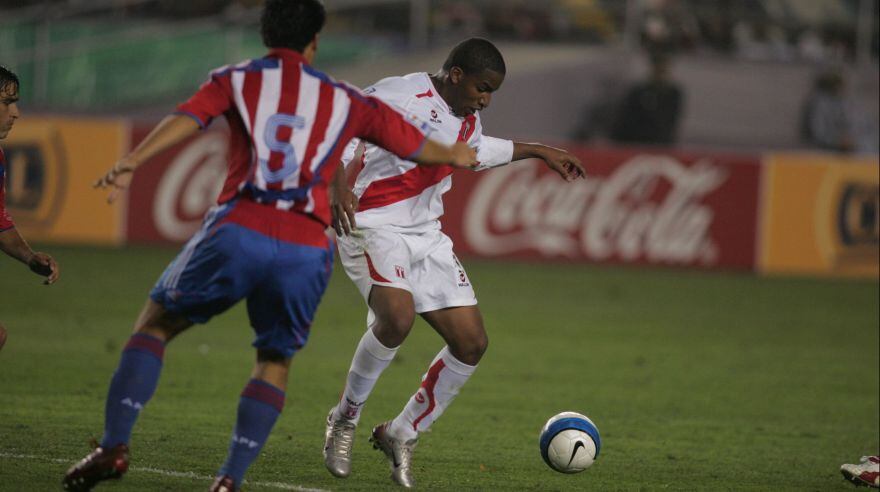 Farfán en el inicio de las eliminatorias al Mundial de Sudáfrica 2010. (Foto: El Comercio)