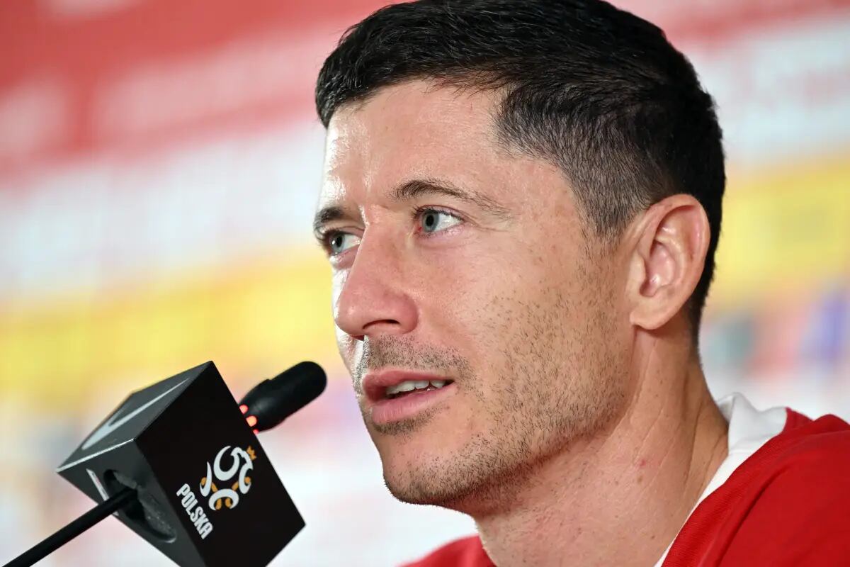 Robert Lewandowski es la principal figura de Polonia y espera recuperar el honor de su selección en los Mundiales. (Foto: AFP)