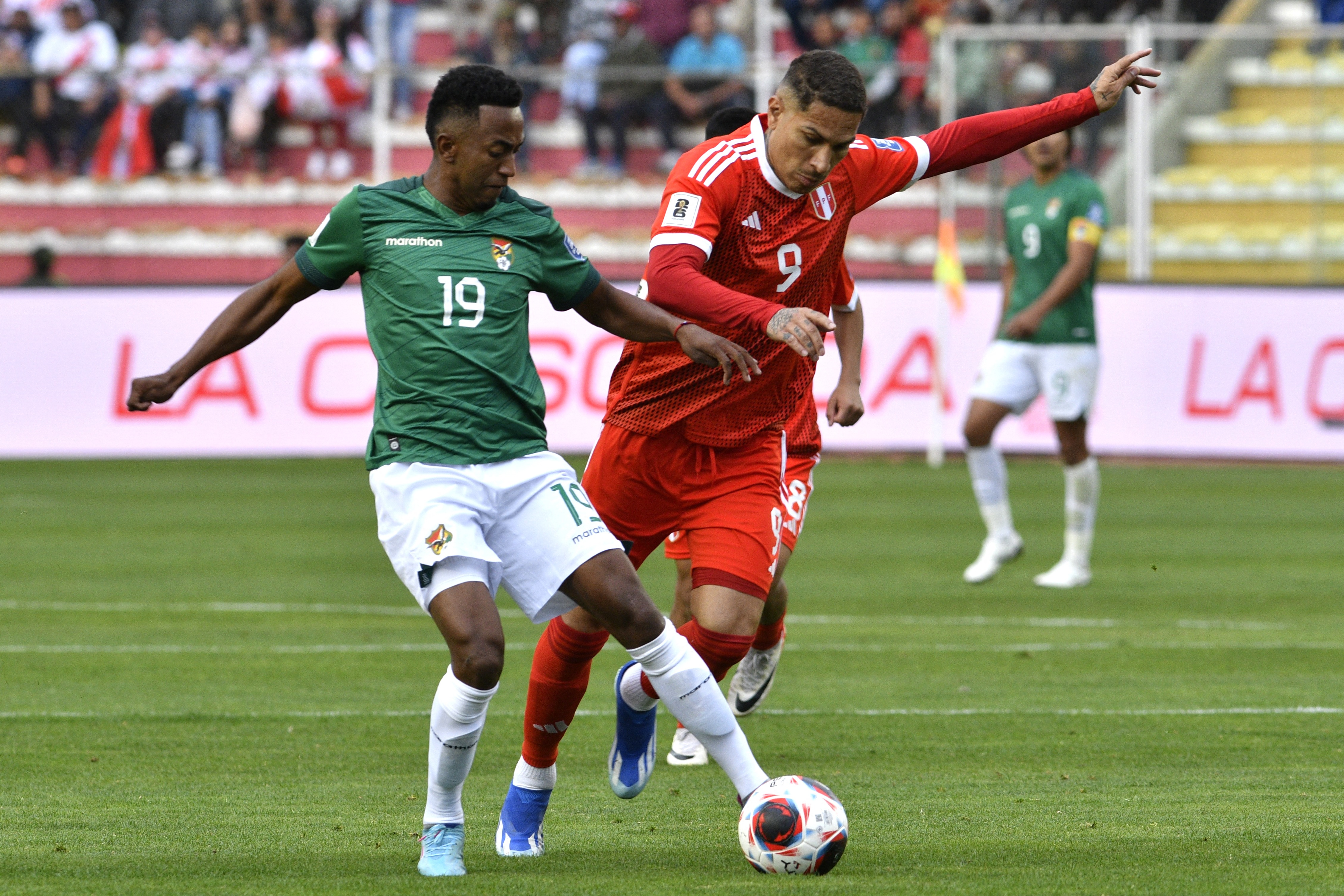 Bolivia vence 2-0 a Perú y obtiene sus primeros puntos en el camino al Mundial-2026